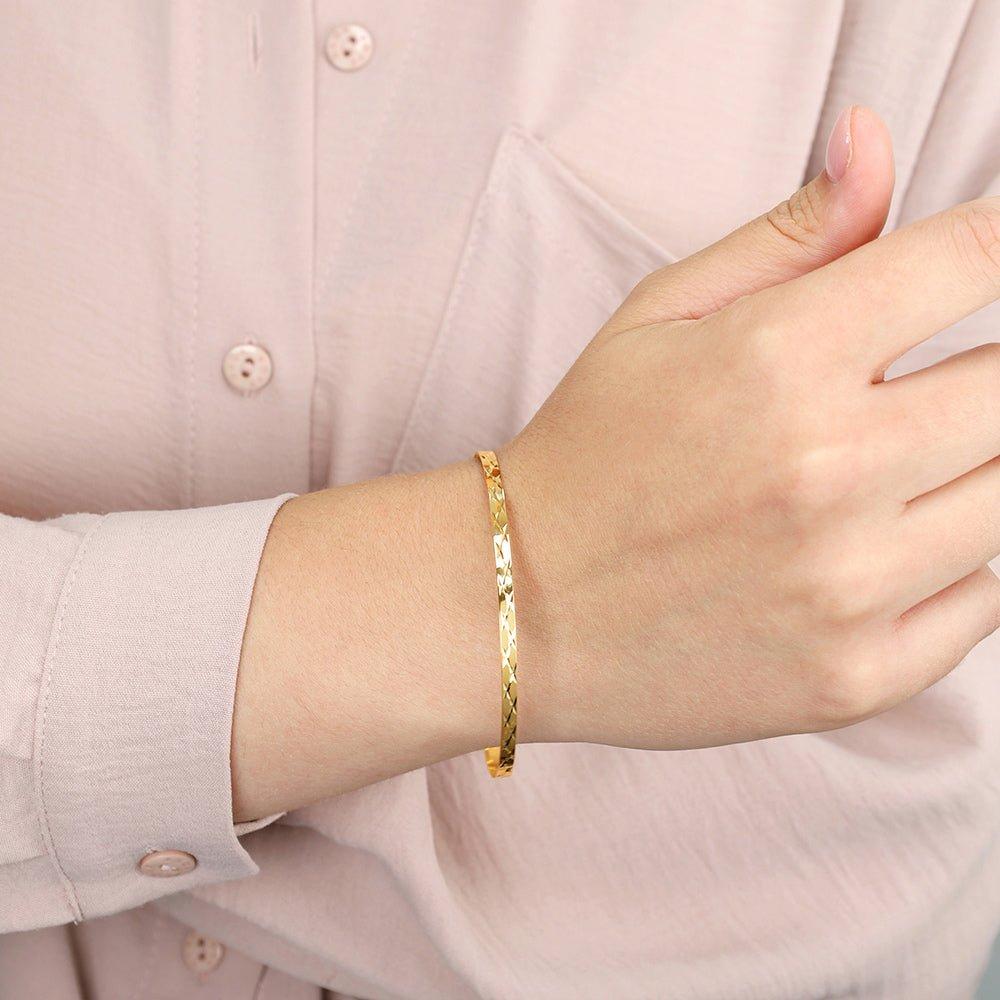 Yellow Gold 3mm Diamond Cut Slave Bangle