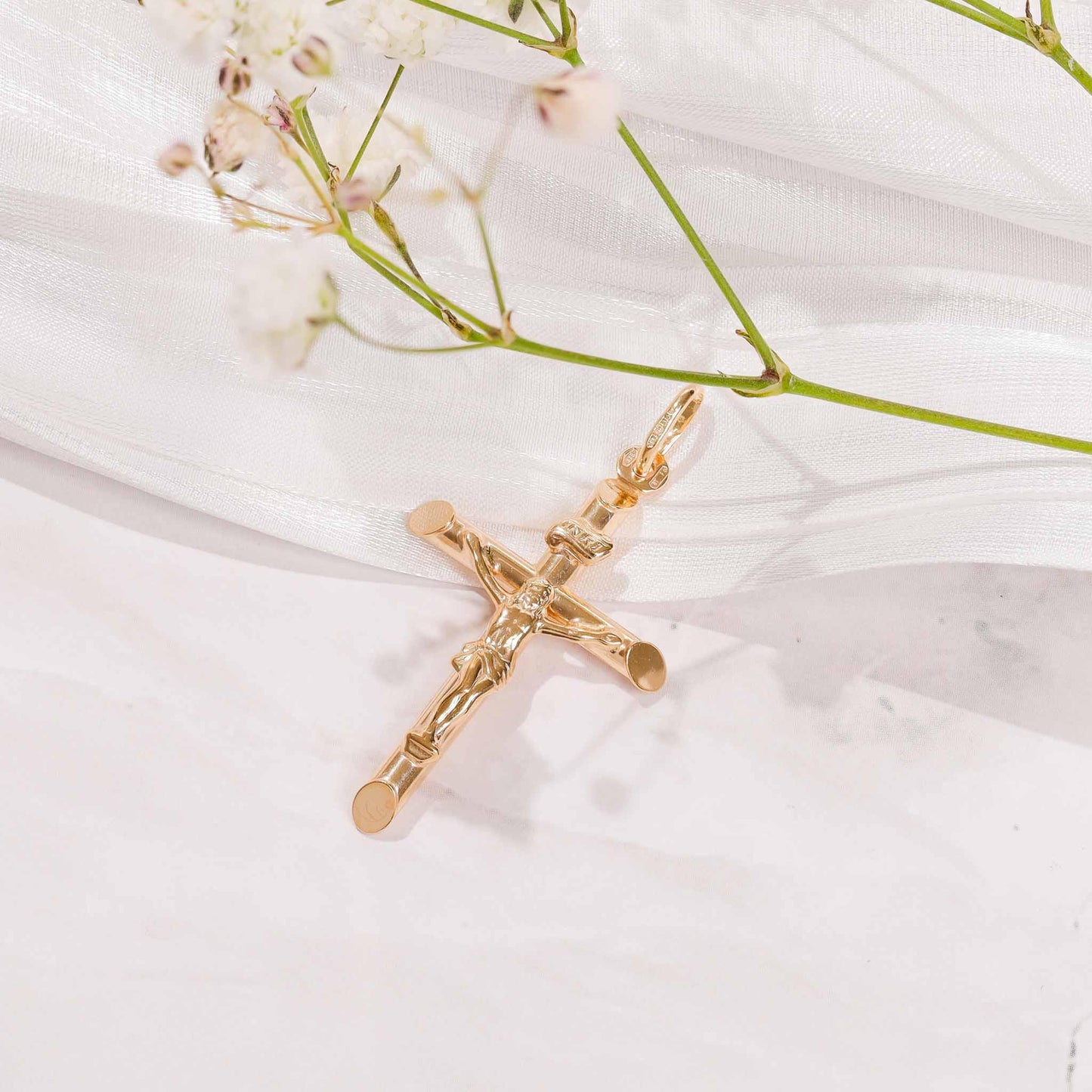 Yellow Gold Round Tube Crucifix - 21.1mm