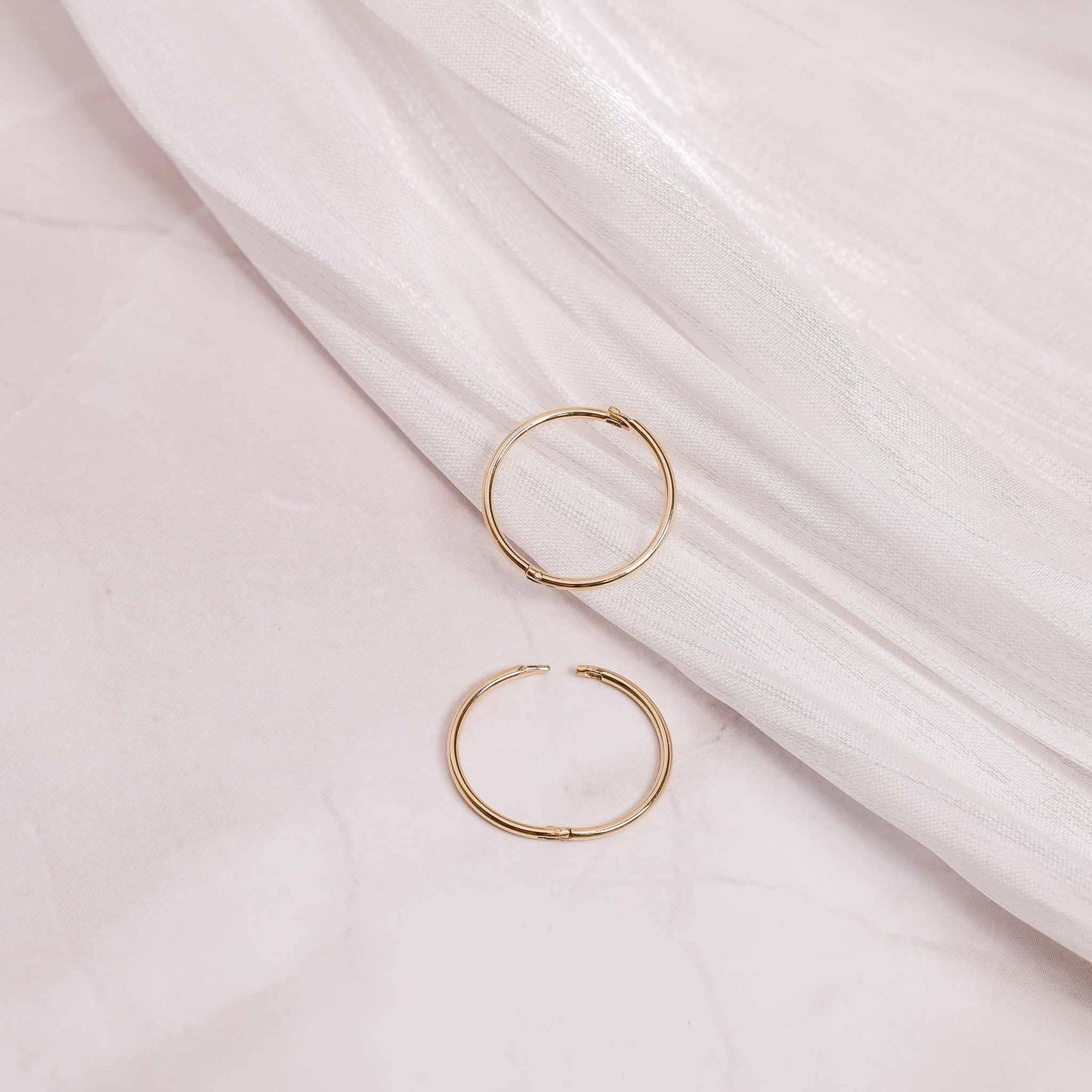 9ct Yellow Gold 14mm Plain Hinged Sleepers
